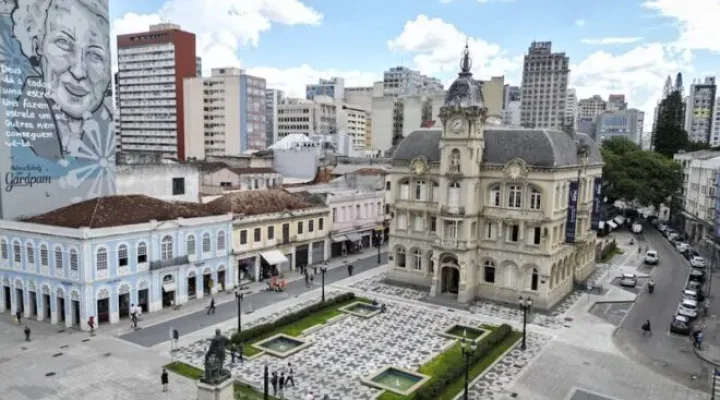 Centro-de-Curitiba-02-660x372.jpg